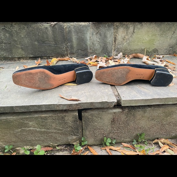 Black suede Salvatore Ferragamo shoes 6 AA—gently worn. Gold detail on heel. - Picture 2 of 6